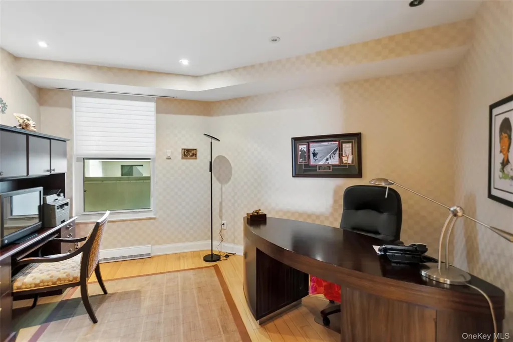 403 E Boardwalk Long Beach NY 11561