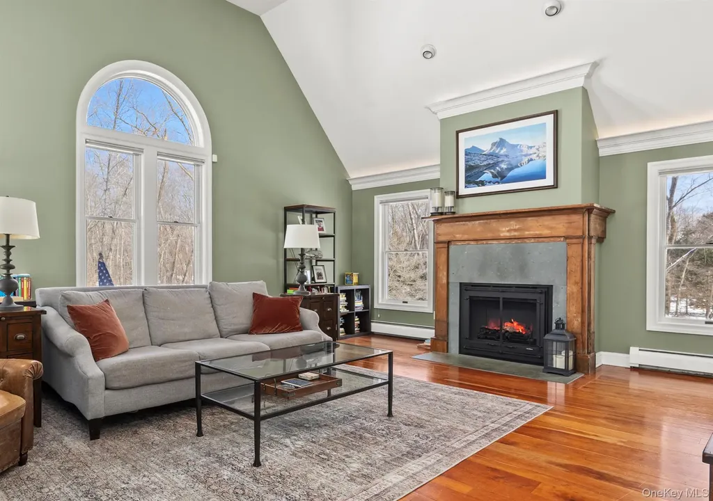 17 Elm Street Red Hook NY 12571