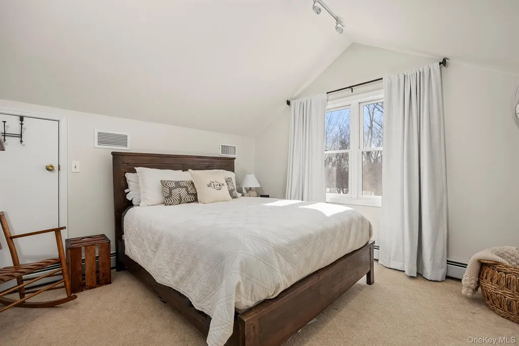 17 Elm Street Red Hook NY 12571