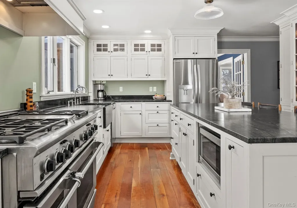 17 Elm Street Red Hook NY 12571