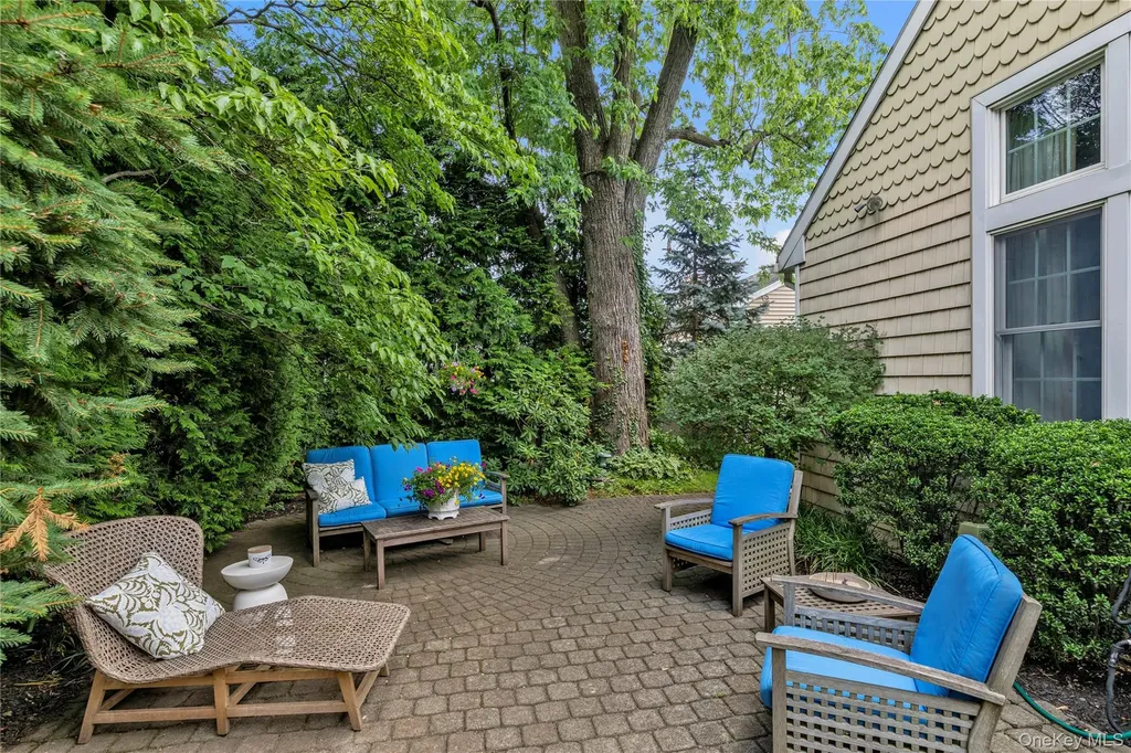 550 Nassau Boulevard West Hempstead NY 11552
