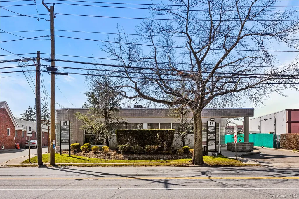 1171 Old Country Road Plainview NY 11801