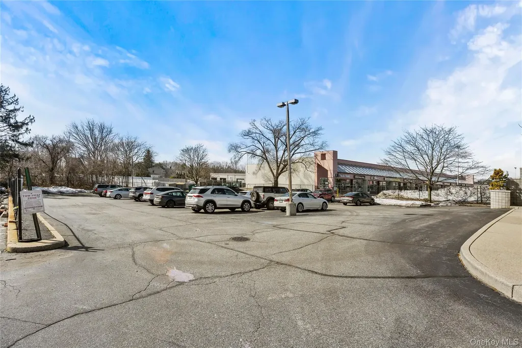 1171 Old Country Road Plainview NY 11801