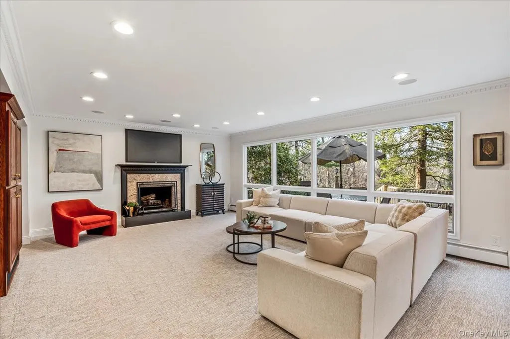 29 Winter Lane Dix Hills NY 11746