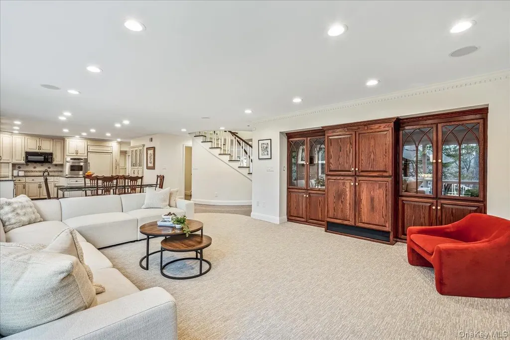 29 Winter Lane Dix Hills NY 11746