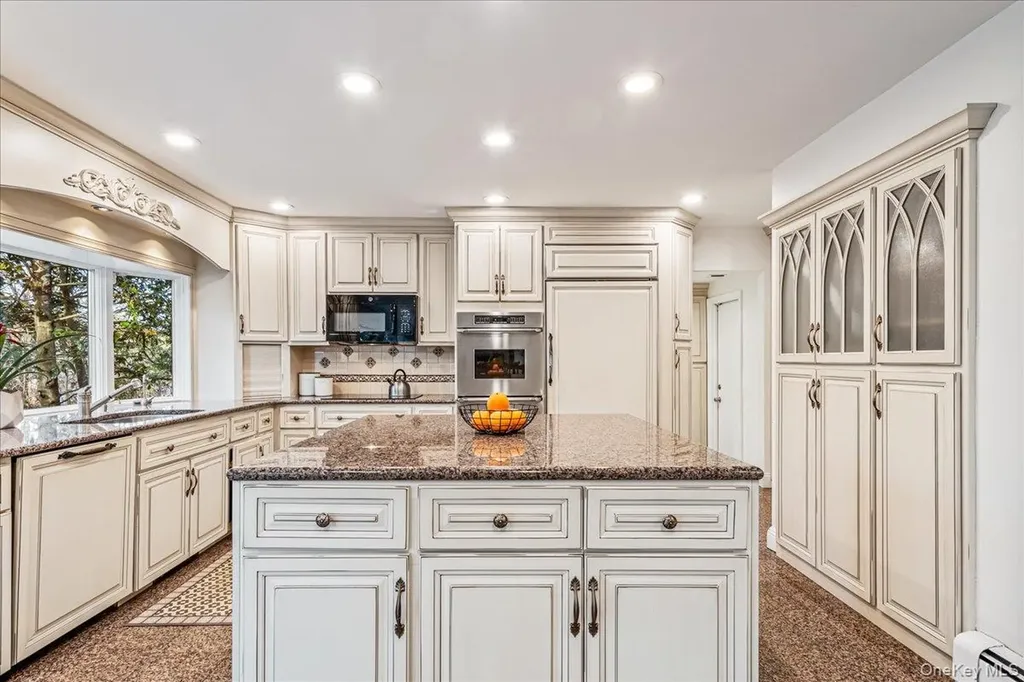 29 Winter Lane Dix Hills NY 11746