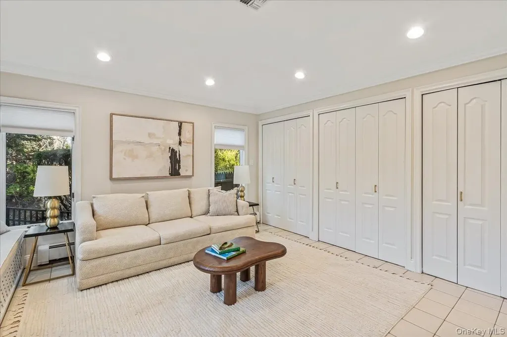 29 Winter Lane Dix Hills NY 11746