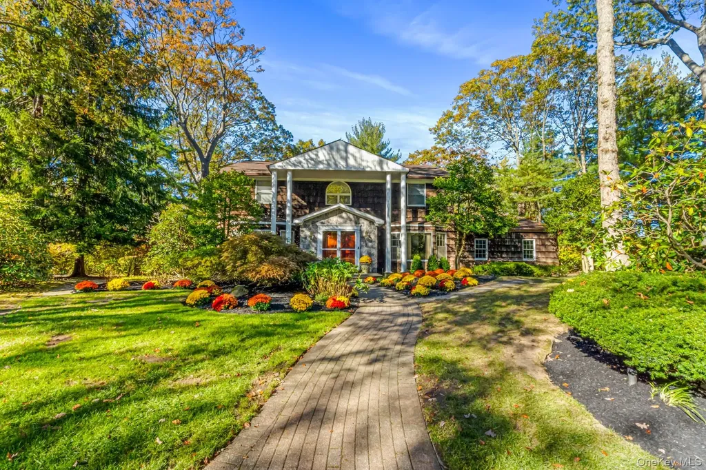 29 Winter Lane Dix Hills NY 11746
