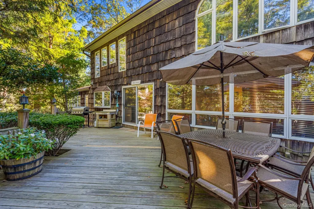 29 Winter Lane Dix Hills NY 11746