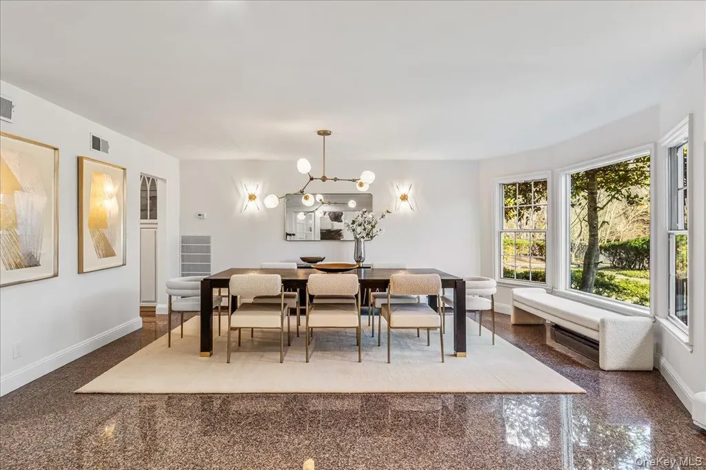29 Winter Lane Dix Hills NY 11746
