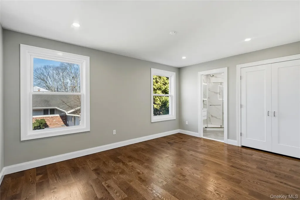 6 Adrienne Drive Old Bethpage NY 11804