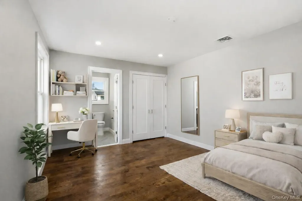 6 Adrienne Drive Old Bethpage NY 11804