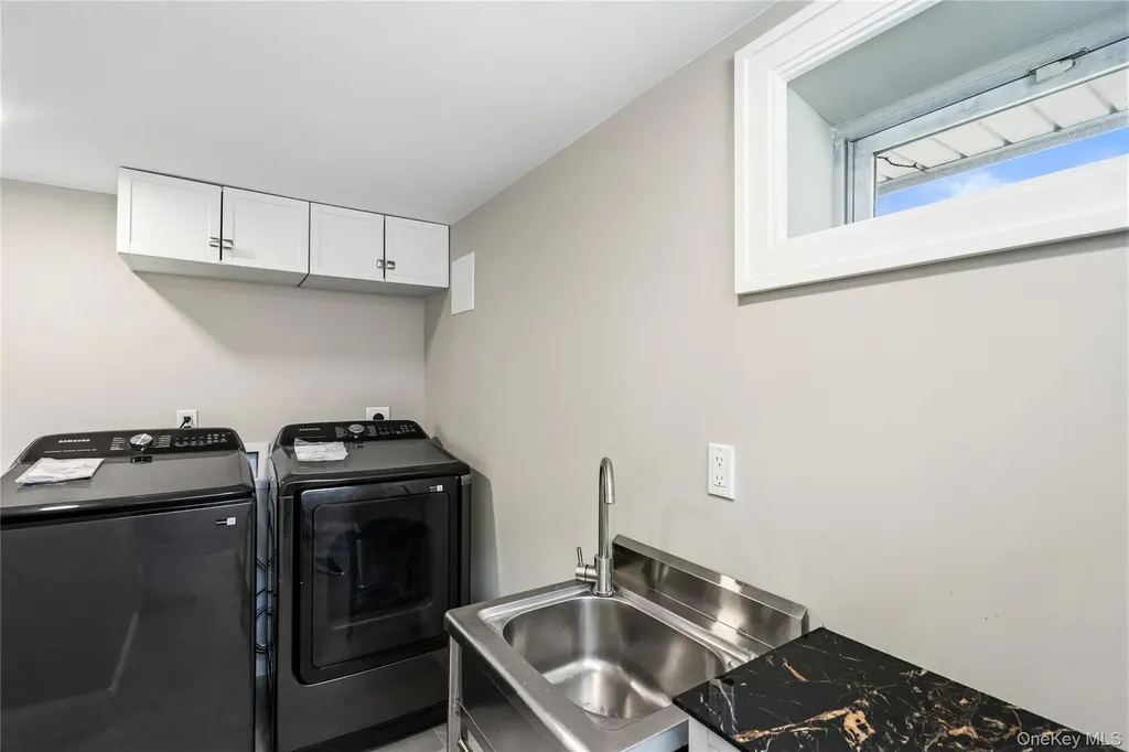 6 Adrienne Drive Old Bethpage NY 11804
