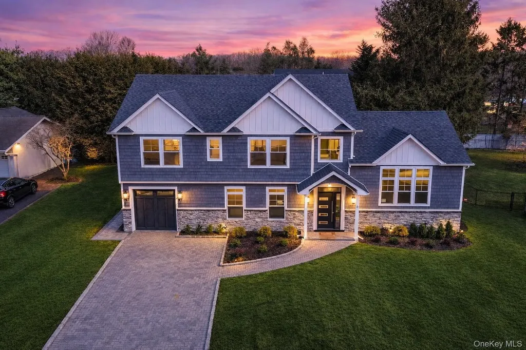 6 Adrienne Drive Old Bethpage NY 11804