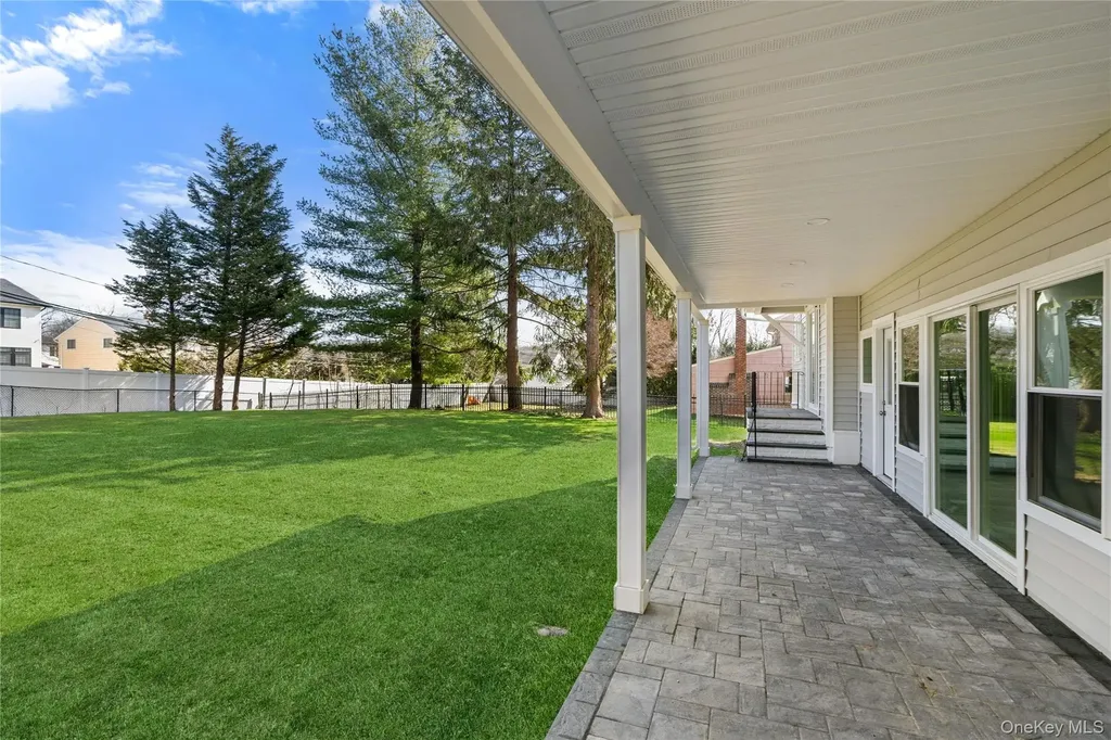 6 Adrienne Drive Old Bethpage NY 11804