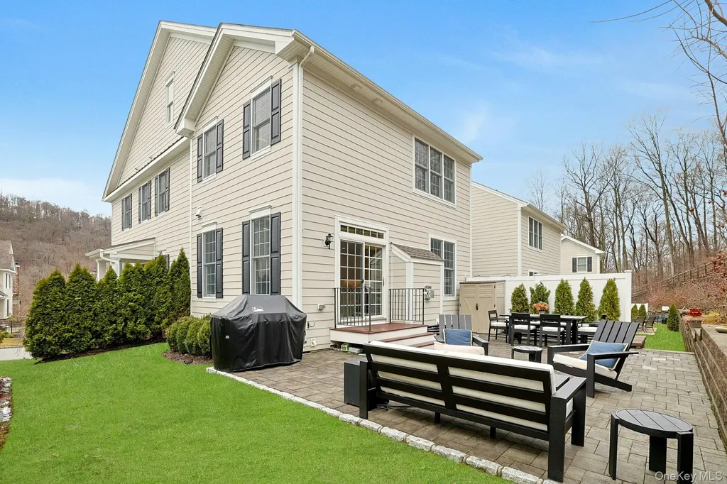57 Dennis Lane Pleasantville NY 10570