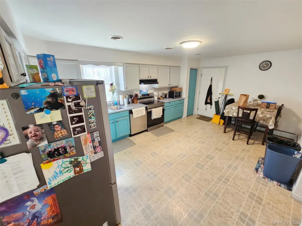 65 W Peenpack Trail Sparrowbush NY 12780