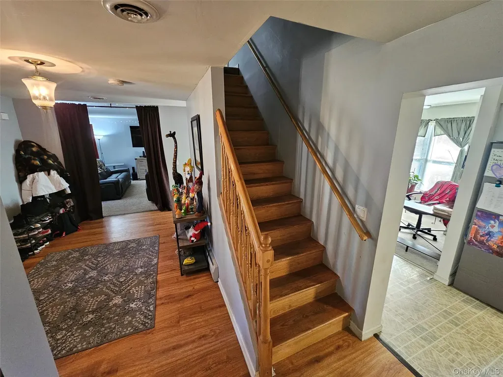 65 W Peenpack Trail Sparrowbush NY 12780