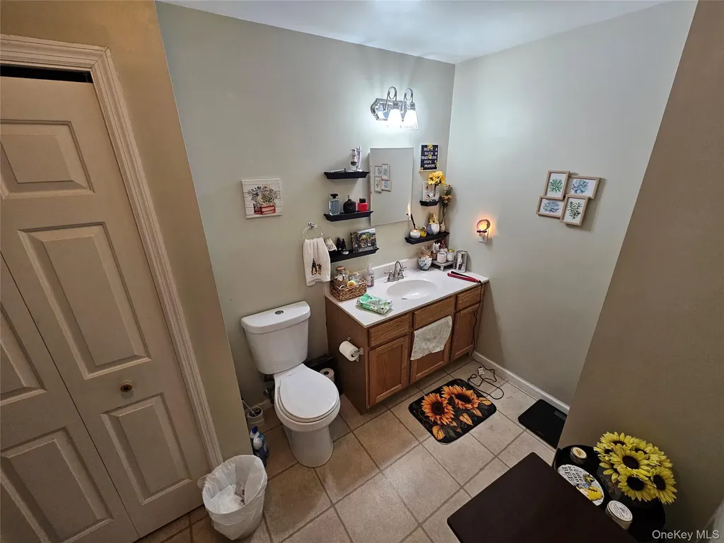 65 W Peenpack Trail Sparrowbush NY 12780