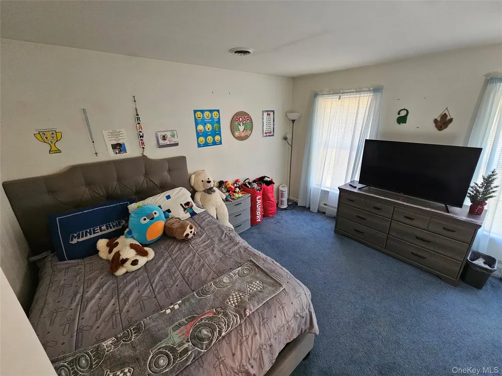 65 W Peenpack Trail Sparrowbush NY 12780