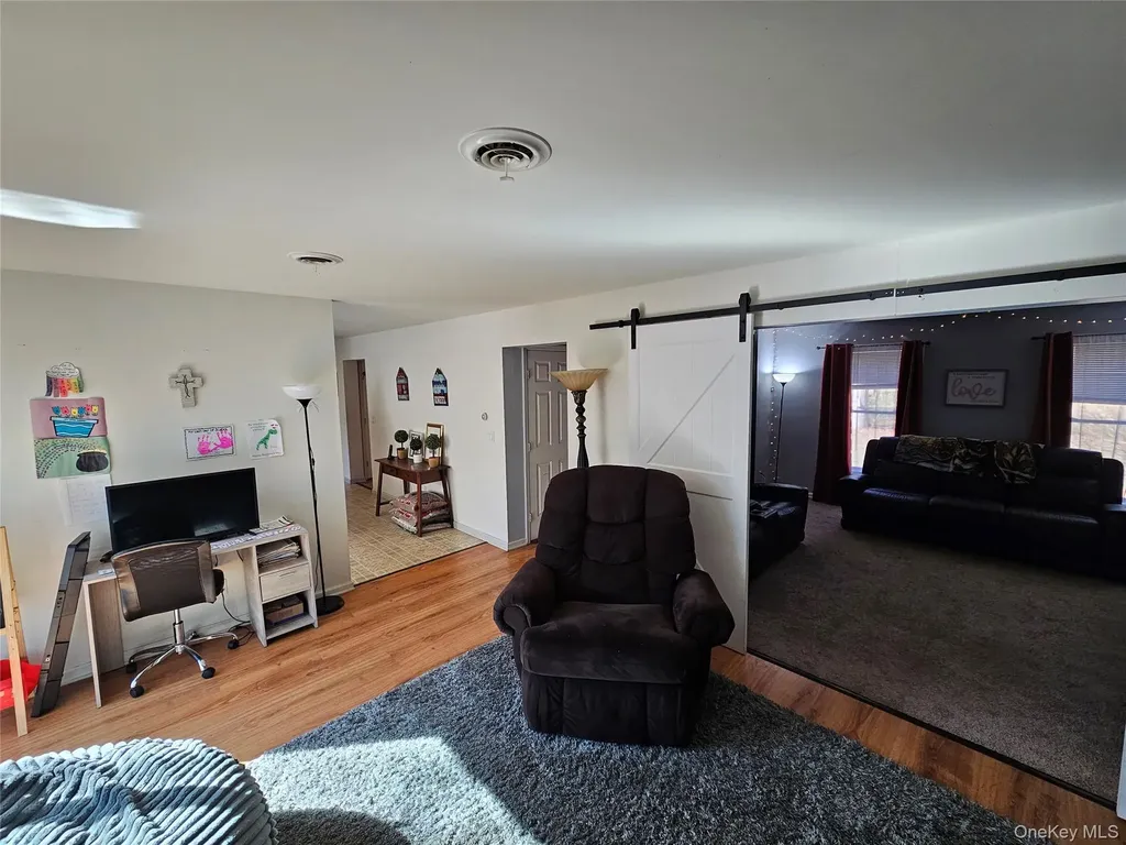 65 W Peenpack Trail Sparrowbush NY 12780