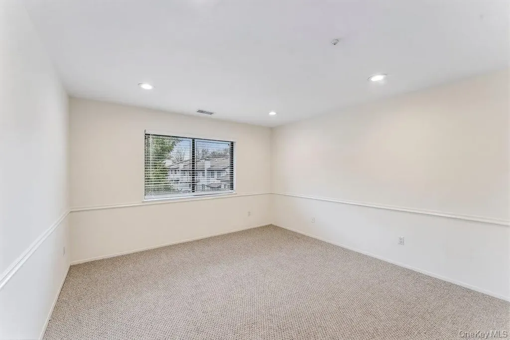 124 Foxwood Drive Jericho NY 11753