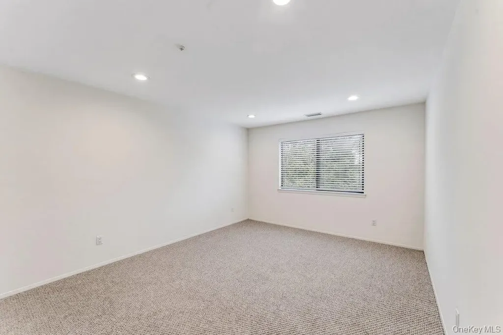 124 Foxwood Drive Jericho NY 11753