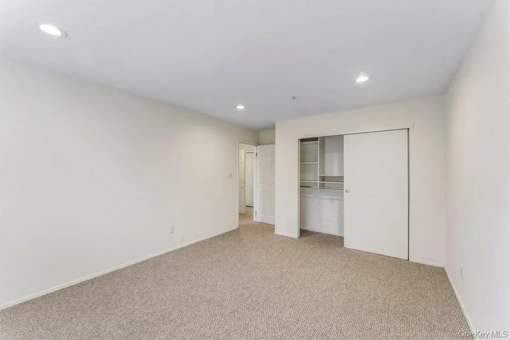 124 Foxwood Drive Jericho NY 11753