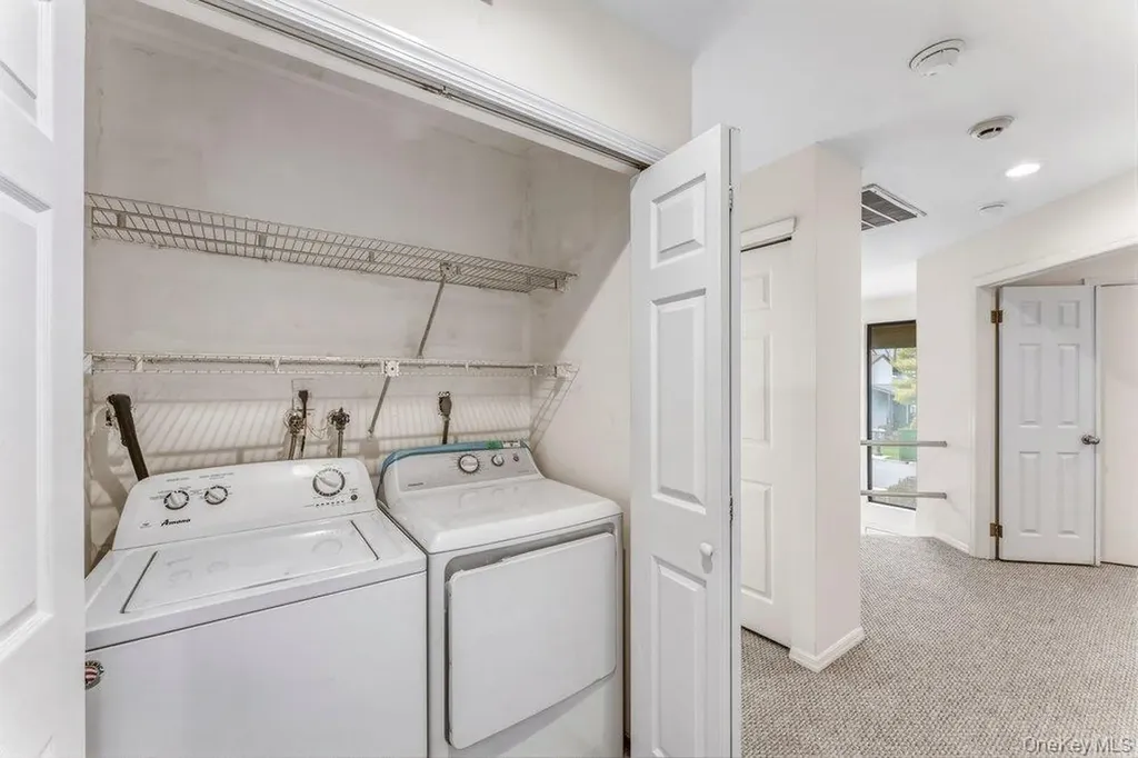 124 Foxwood Drive Jericho NY 11753