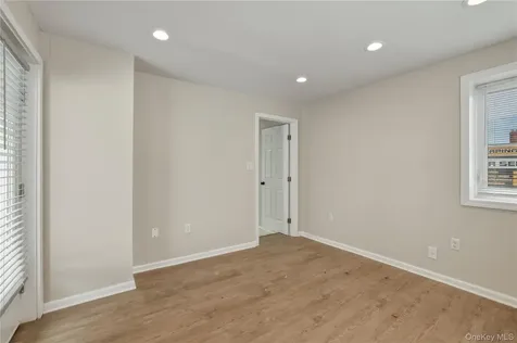 150 N Delaware Avenue Lindenhurst NY 11757