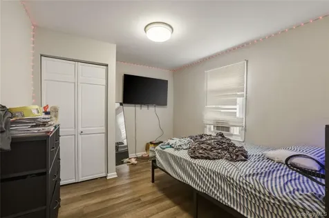 150 N Delaware Avenue Lindenhurst NY 11757