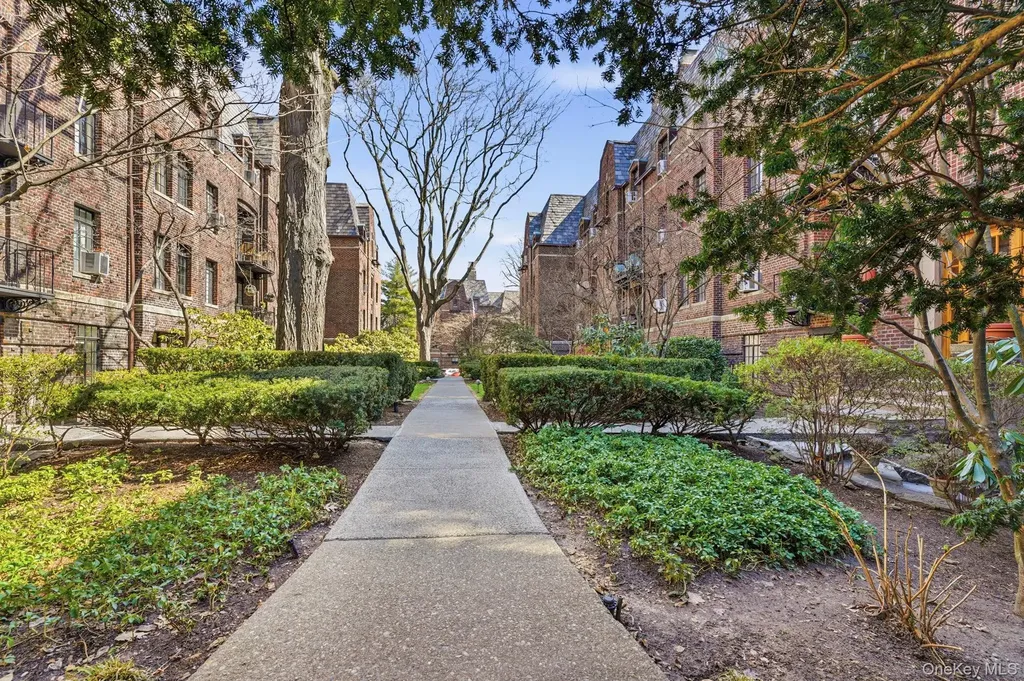 20 N Broadway White Plains NY 10601