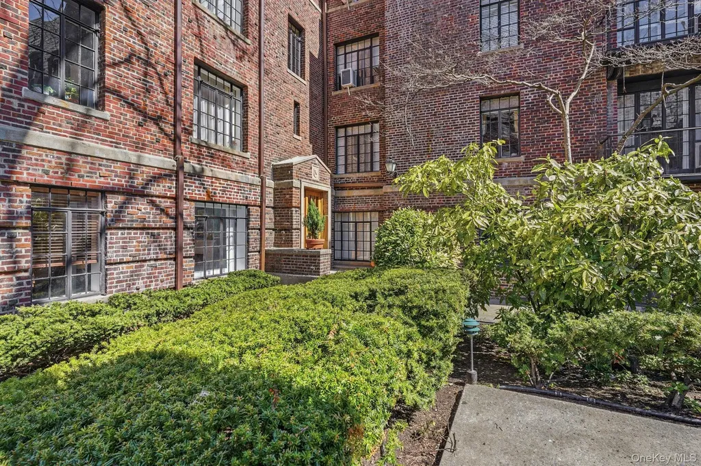 20 N Broadway White Plains NY 10601