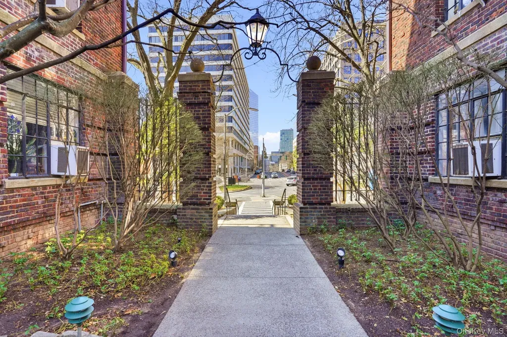 20 N Broadway White Plains NY 10601