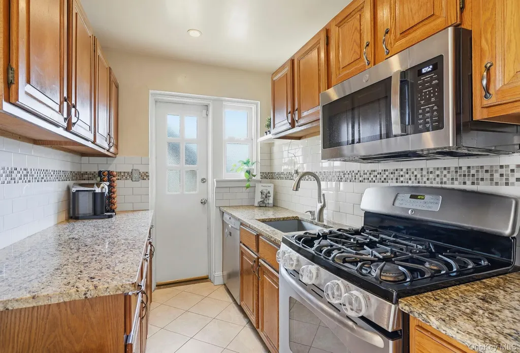 20 N Broadway White Plains NY 10601
