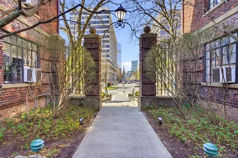 20 N Broadway White Plains NY 10601