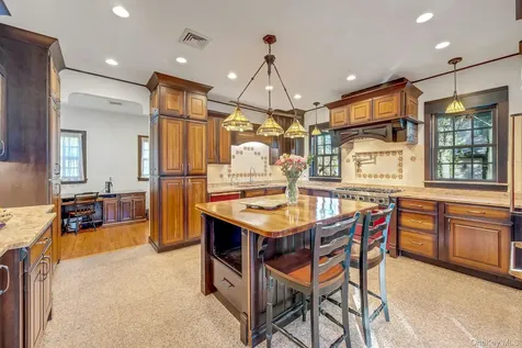 45 Wilmot Road New Rochelle NY 10804