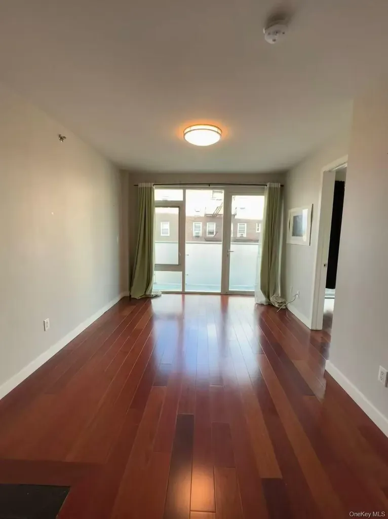 142-38 37th Avenue Flushing NY 11354
