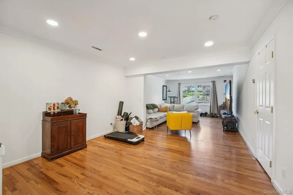 162 Harding Avenue White Plains NY 10606