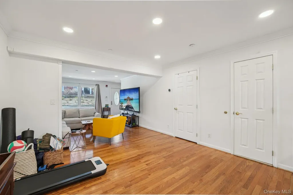 162 Harding Avenue White Plains NY 10606