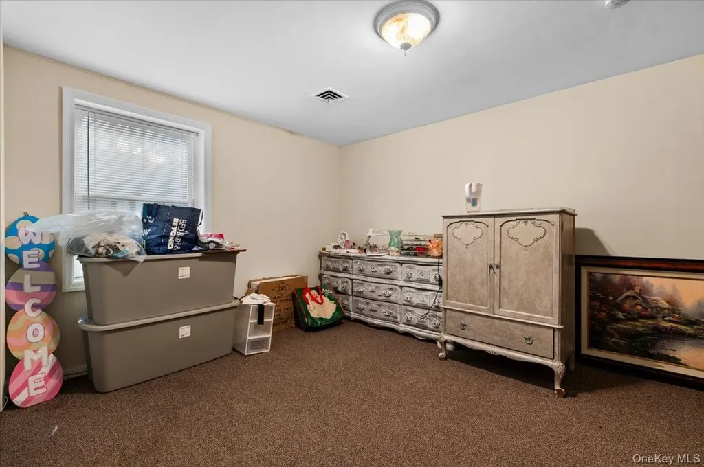 41 Lakeside Drive Centerport NY 11721