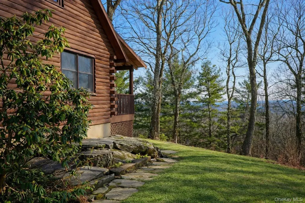 380 Easy Street Catskill NY 12414