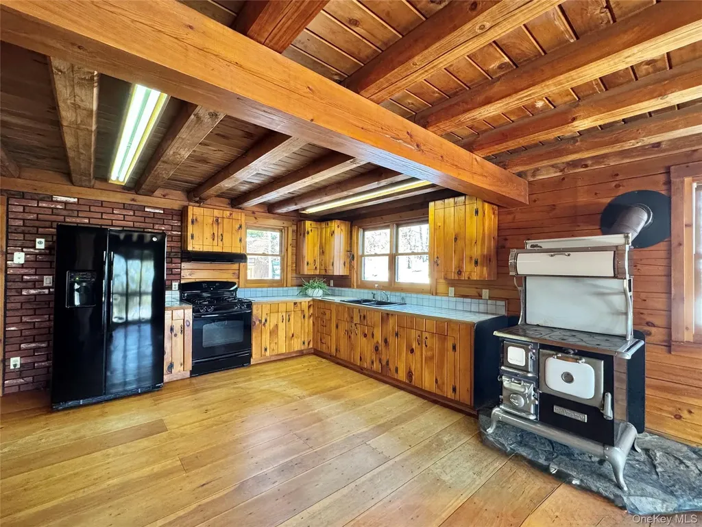 380 Easy Street Catskill NY 12414
