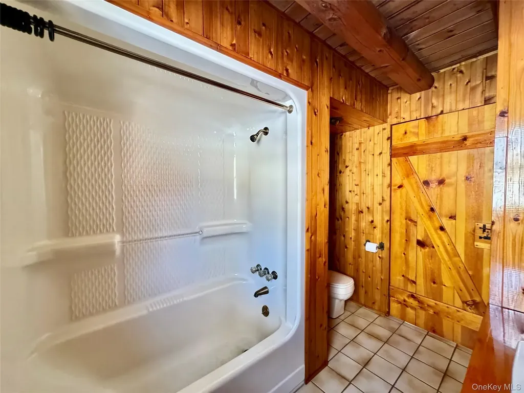 380 Easy Street Catskill NY 12414