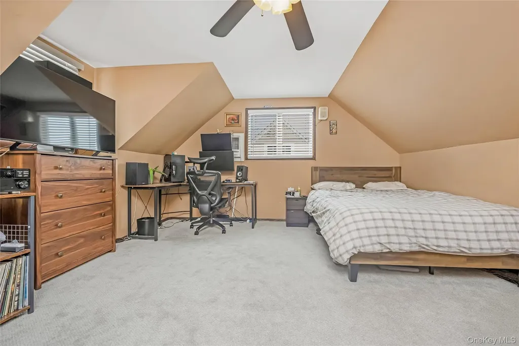 2477 Freeport Street Wantagh NY 11793