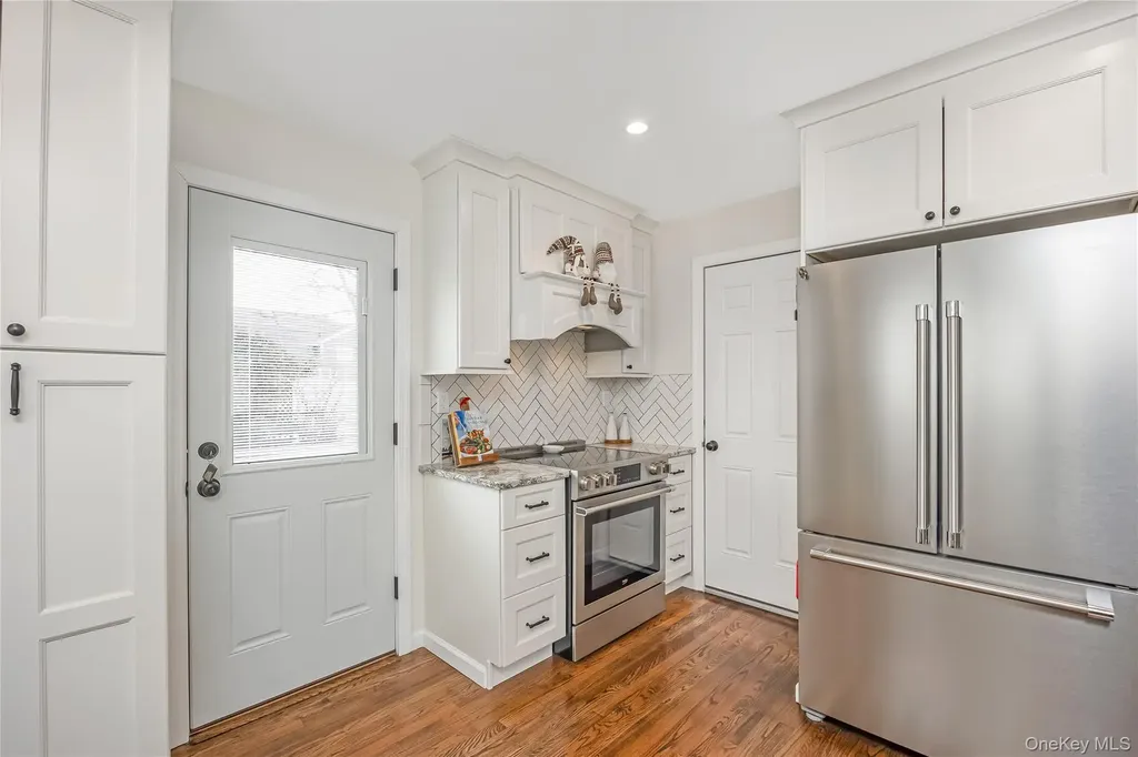 2477 Freeport Street Wantagh NY 11793