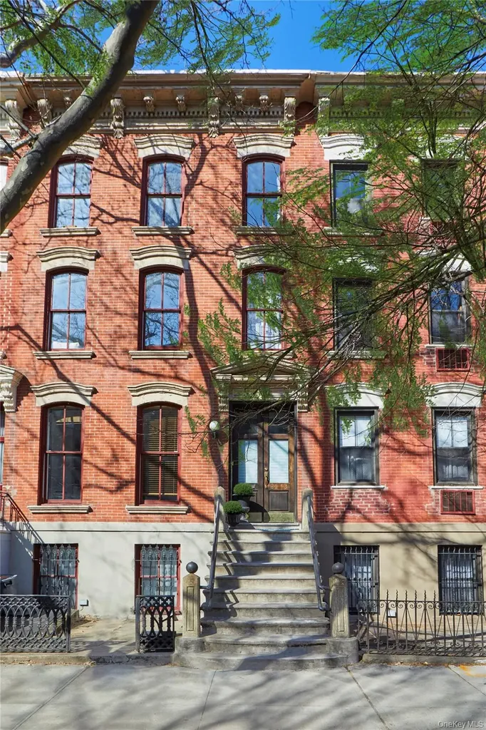 21-13 45th Avenue Long Island City NY 11101