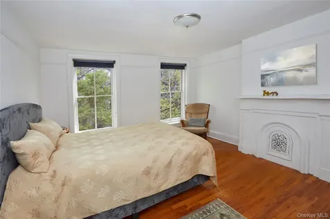 21-13 45th Avenue Long Island City NY 11101