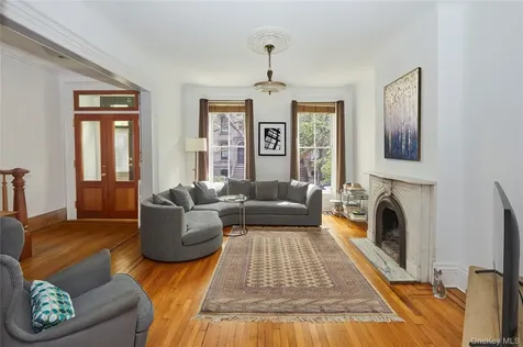 21-13 45th Avenue Long Island City NY 11101