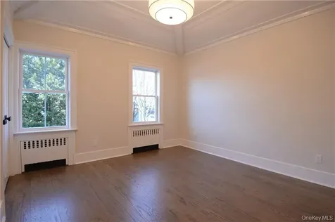 137 Hillside Place Eastchester NY 10709